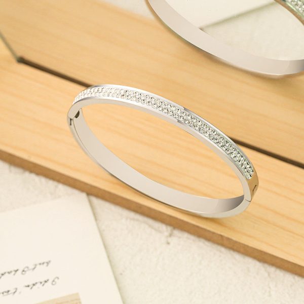 Wholesale Titanium Steel Premium Simple Bracelet Online