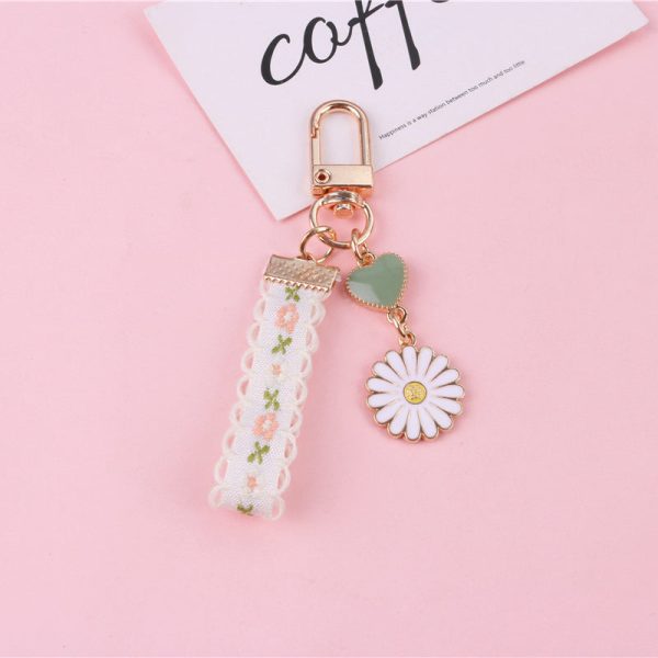 Wholesale Zinc Alloy Daisy Lace Keychain Fashion