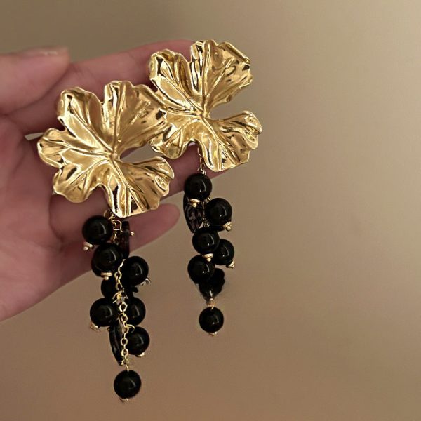 Wholesale Vintage Flower Beaded Tassel Alloy Earrings Online