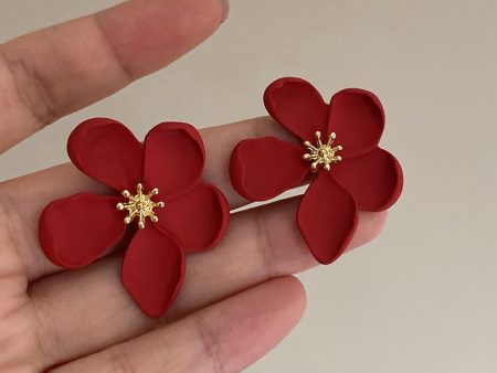 Wholesale Vintage Romantic Flower Metal Earrings For Cheap