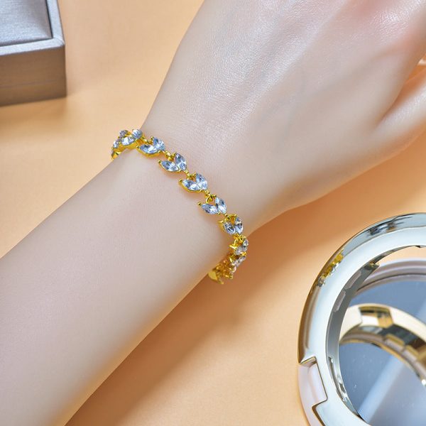 Wholesale Sunflower Alloy Bracelet For Cheap