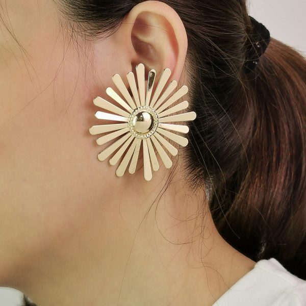 Wholesale Sunflower Bright Alloy Earrings For Sale