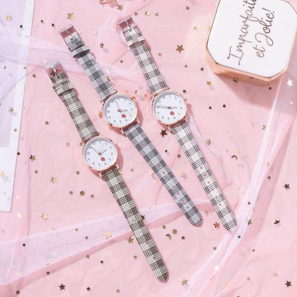 Wholesale Strawberry Pattern Versatile Quartz Watch Discount