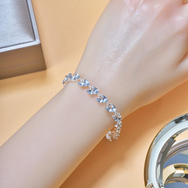 Wholesale Sunflower Alloy Bracelet For Cheap