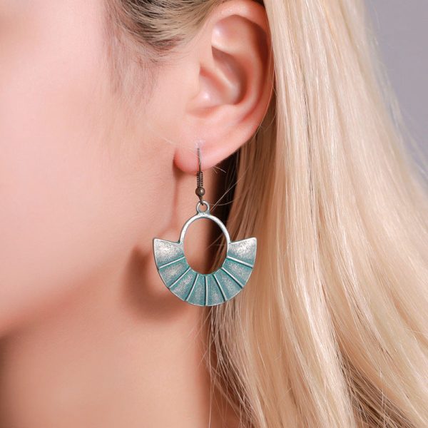 Wholesale Vintage Scalloped Alloy Earrings Online Hot Sale