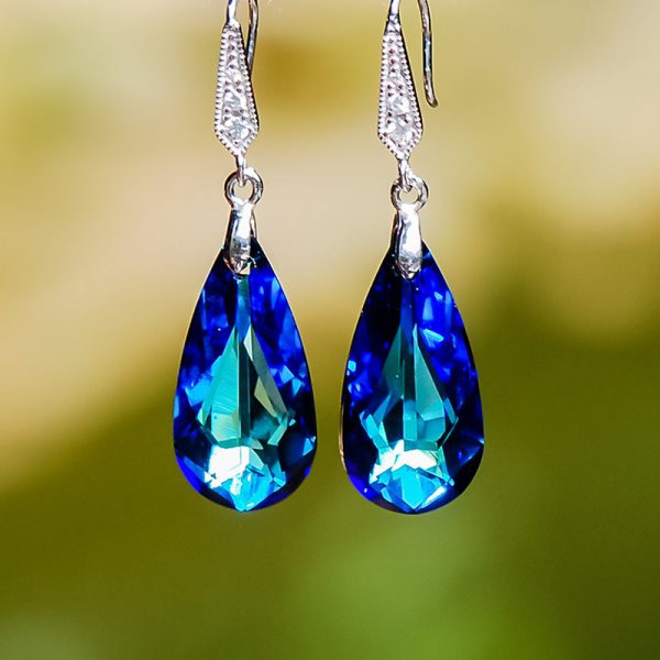 Wholesale Water Drop Synthetic Crystal Super Shiny Earrings Supply